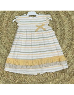 Vestido de rayas en mostaza