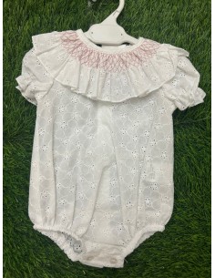 Pelele blanco y rosa perforado