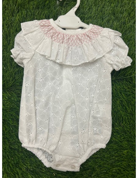 Pelele blanco y rosa perforado